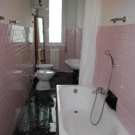 Intero Bilocale In Centro Storico A Voghera-oltrepo Pavese Apartamento